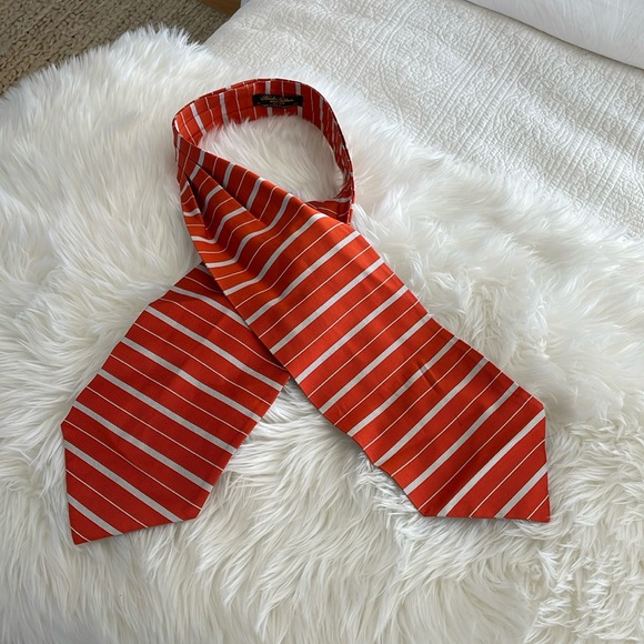 Brooks Brothers 100% Silk Ascot scarf, for Men or Women. - Picture 1 of 6